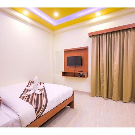 Kusum House Panzió Greater Noida Kültér fotó