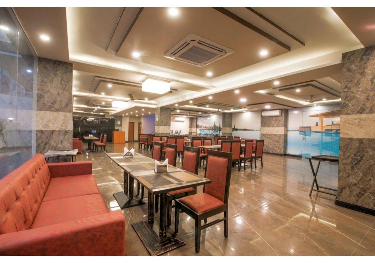 Kusum House Panzió Greater Noida Kültér fotó
