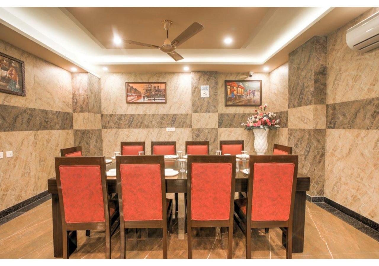 Kusum House Panzió Greater Noida Kültér fotó
