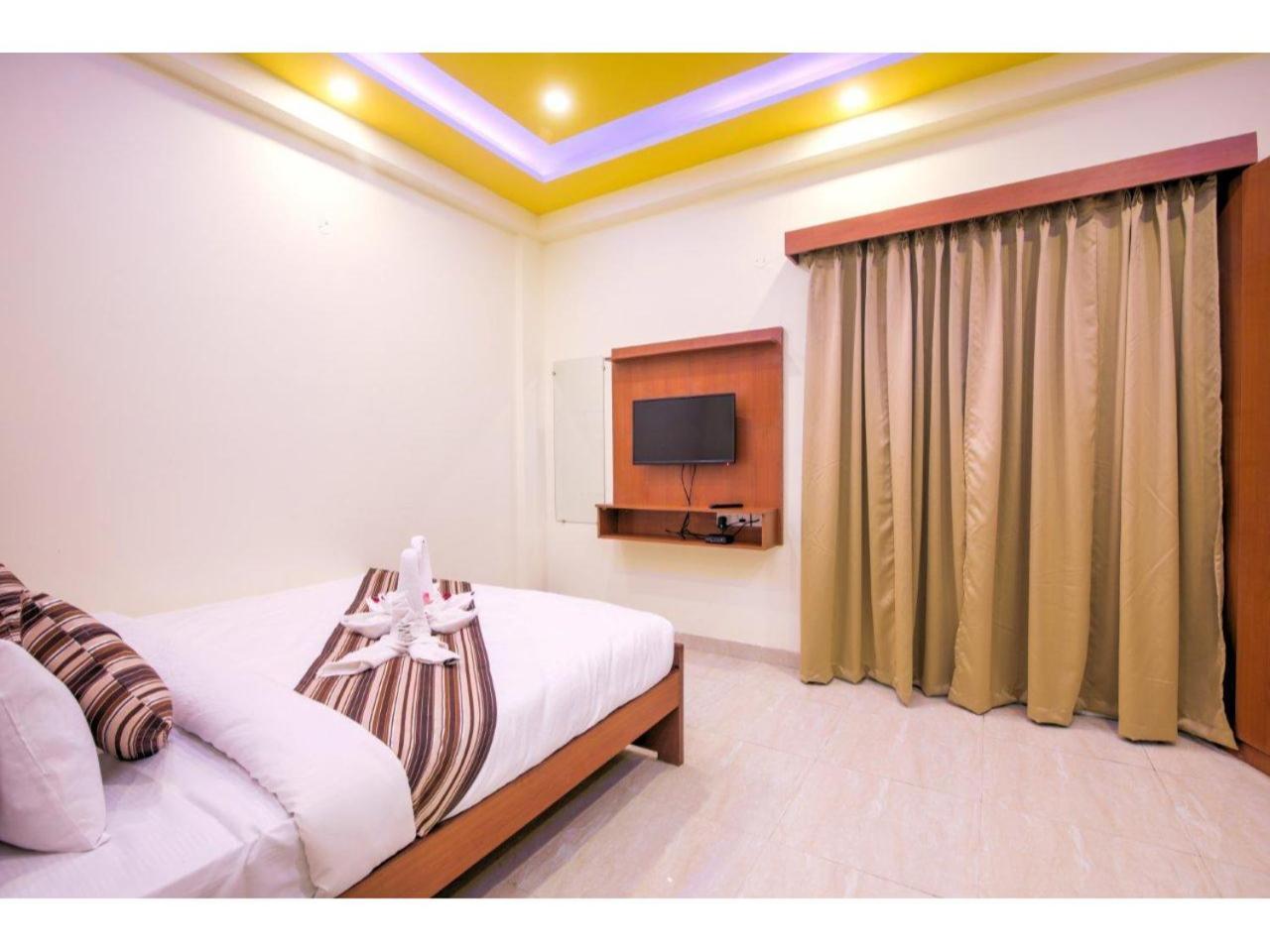 Kusum House Panzió Greater Noida Kültér fotó