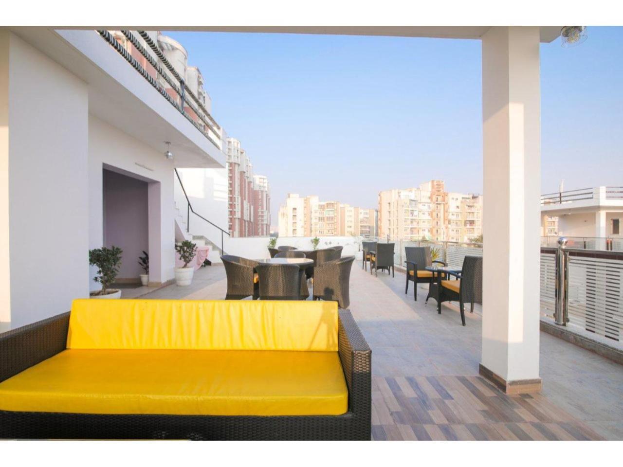 Kusum House Panzió Greater Noida Kültér fotó