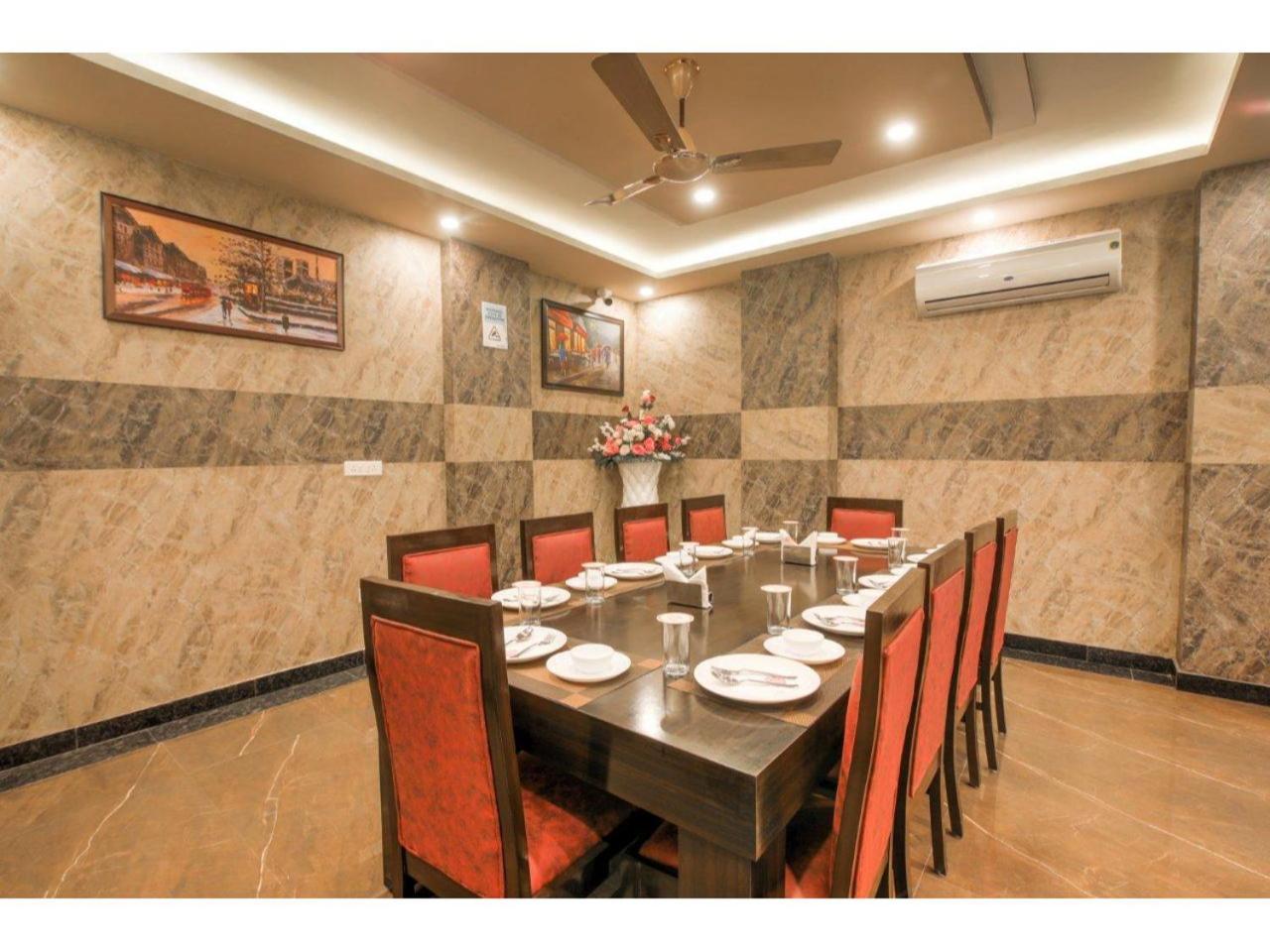 Kusum House Panzió Greater Noida Kültér fotó